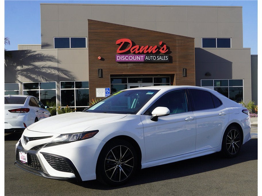 2021 Toyota Camry SE Sedan 4D