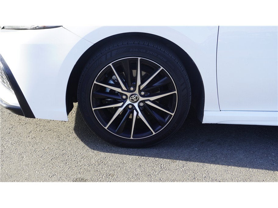 2021 Toyota Camry SE Sedan 4D