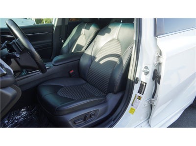 2021 Toyota Camry SE Sedan 4D
