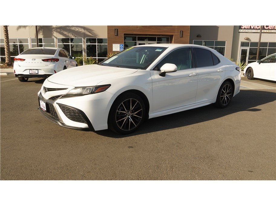 2021 Toyota Camry SE Sedan 4D