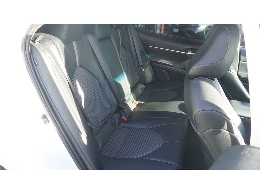 2021 Toyota Camry SE Sedan 4D