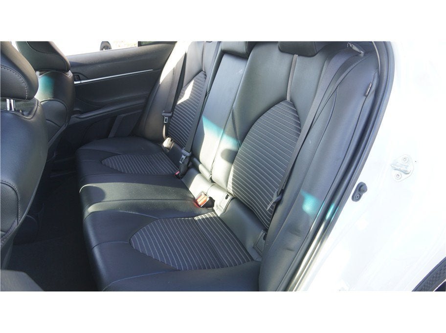 2021 Toyota Camry SE Sedan 4D
