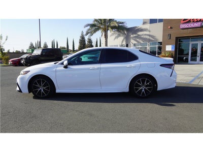 2021 Toyota Camry SE Sedan 4D