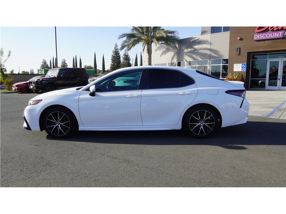 2021 Toyota Camry SE Sedan 4D