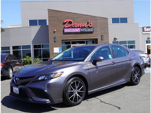 2022 Toyota Camry SE Sedan 4D