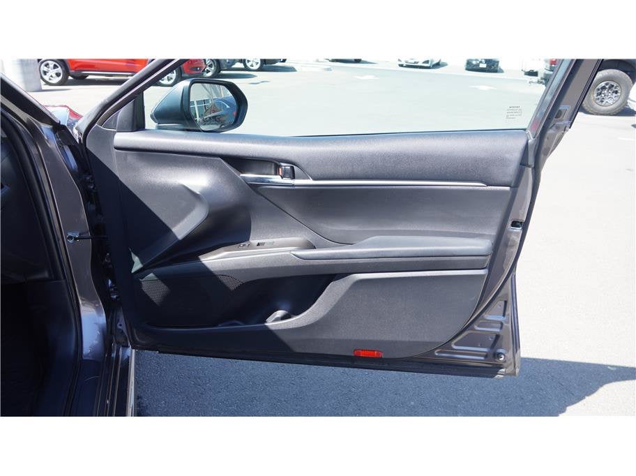 2022 Toyota Camry SE Sedan 4D