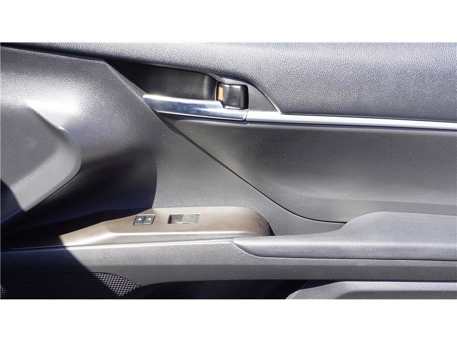 2022 Toyota Camry SE Sedan 4D