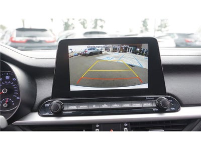 2022 Toyota Camry SE Sedan 4D