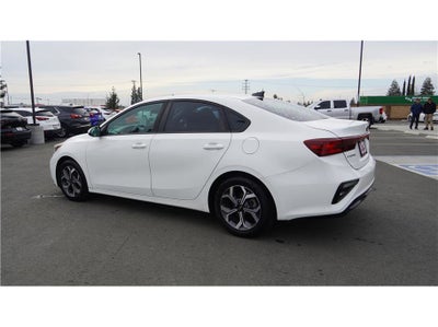 2022 Toyota Camry SE Sedan 4D