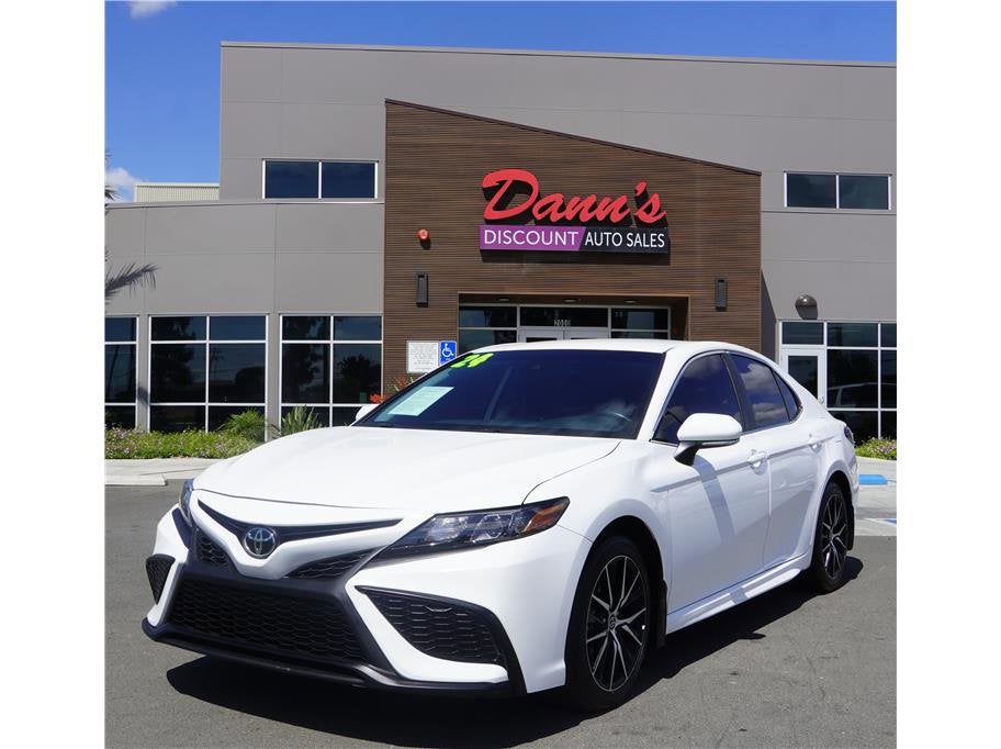 2024 Toyota Camry SE Sedan 4D