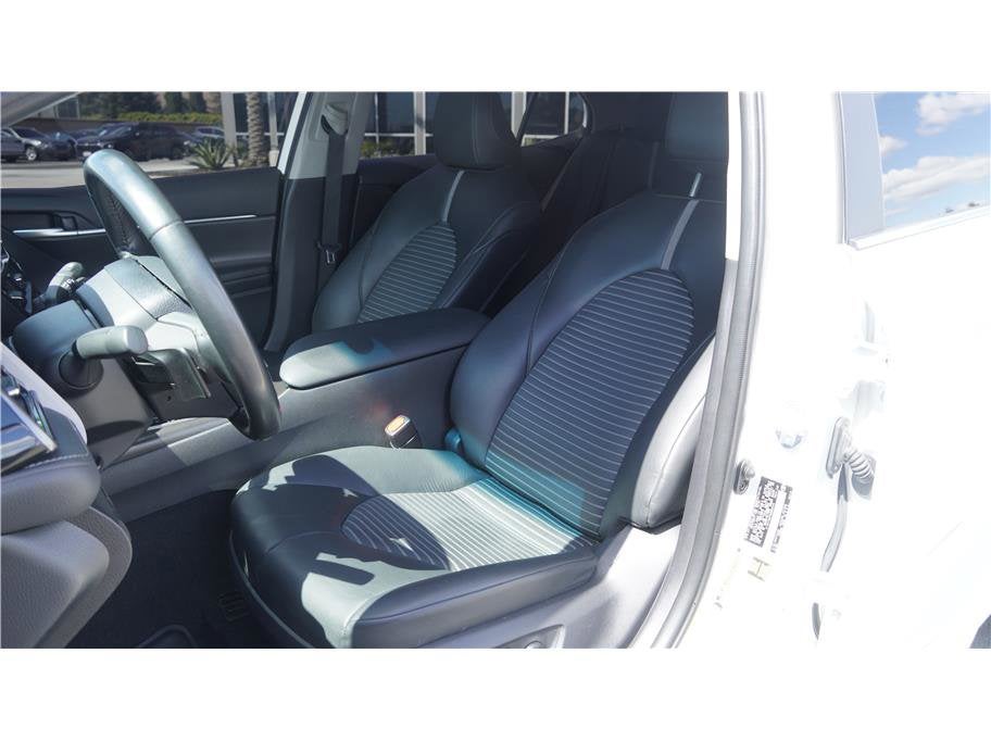 2024 Toyota Camry SE Sedan 4D