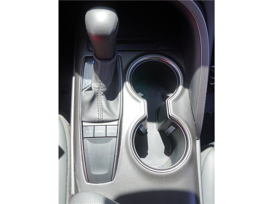 2024 Toyota Camry SE Sedan 4D