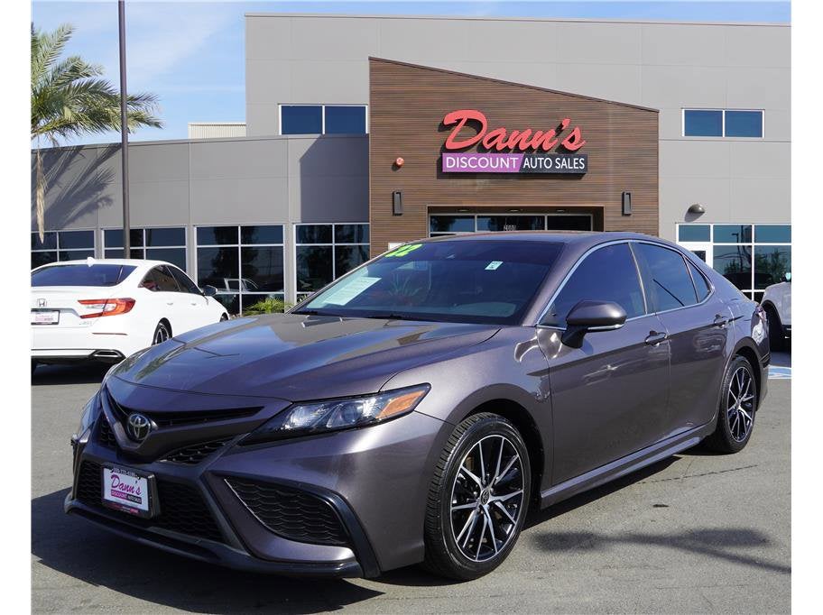 2022 Toyota Camry SE Sedan 4D