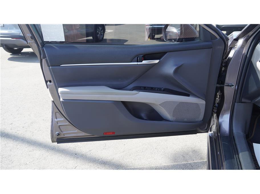 2022 Toyota Camry SE Sedan 4D