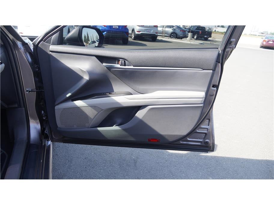 2022 Toyota Camry SE Sedan 4D