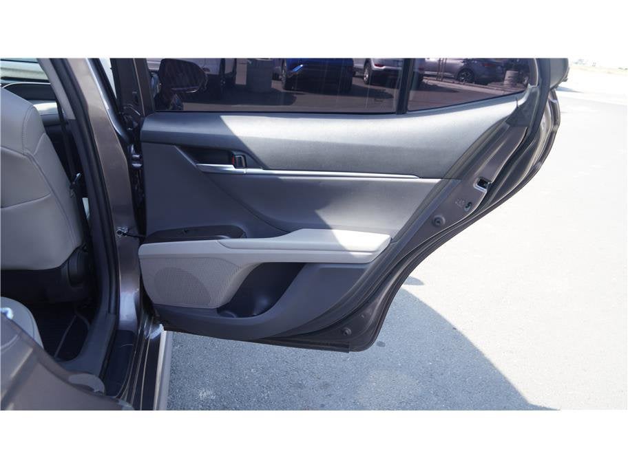 2022 Toyota Camry SE Sedan 4D