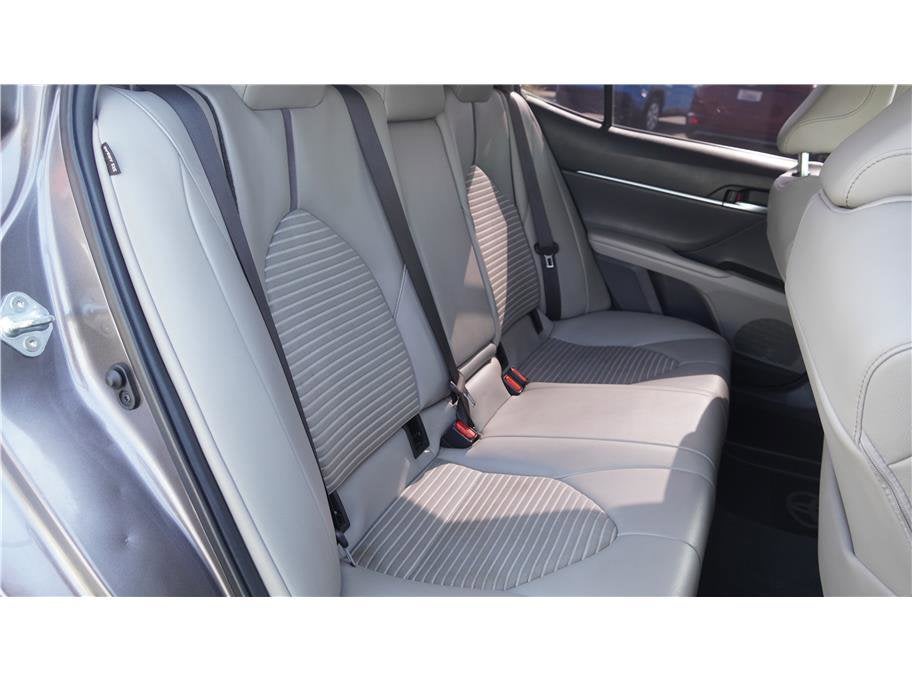 2022 Toyota Camry SE Sedan 4D