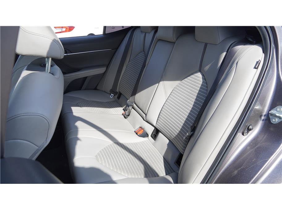 2022 Toyota Camry SE Sedan 4D