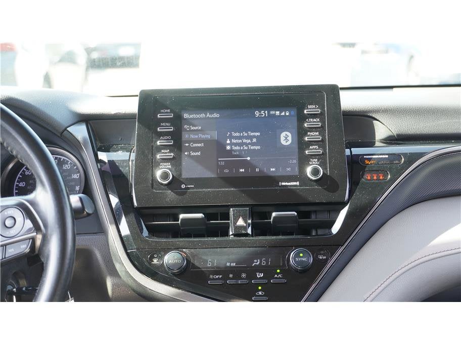 2022 Toyota Camry SE Sedan 4D