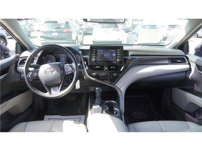2022 Toyota Camry SE Sedan 4D