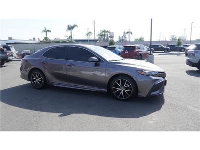 2022 Toyota Camry SE Sedan 4D