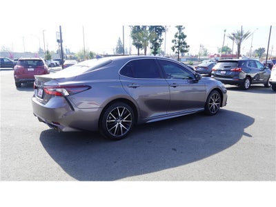 2022 Toyota Camry SE Sedan 4D