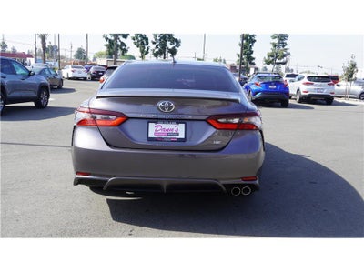 2022 Toyota Camry SE Sedan 4D