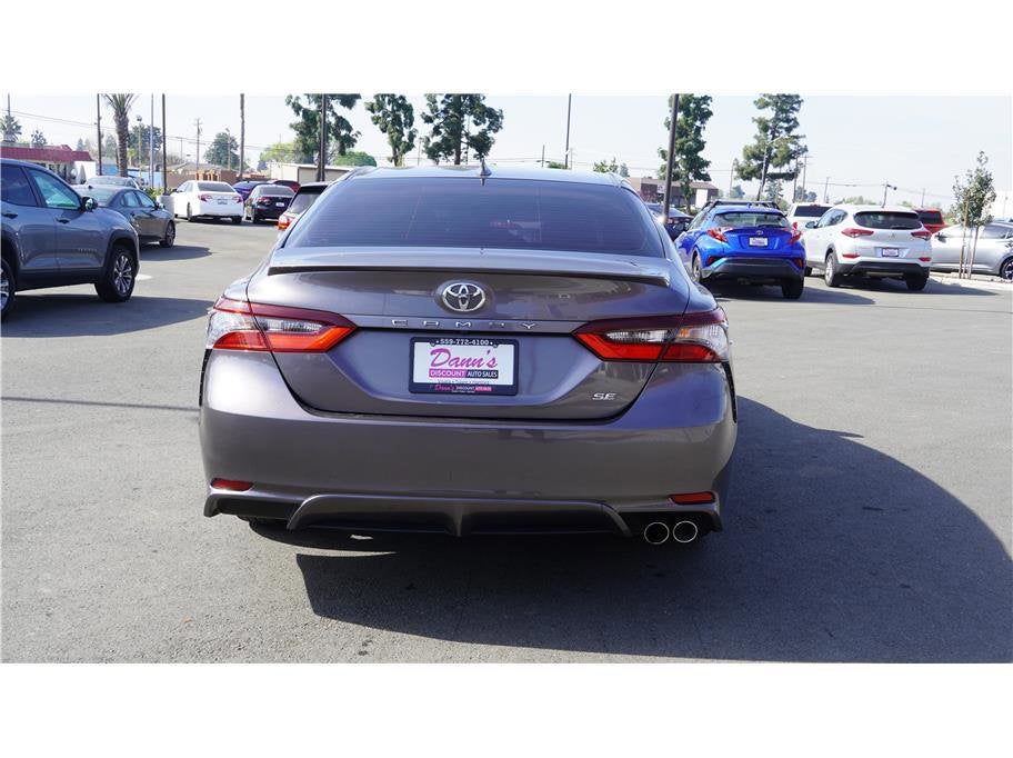 2022 Toyota Camry SE Sedan 4D
