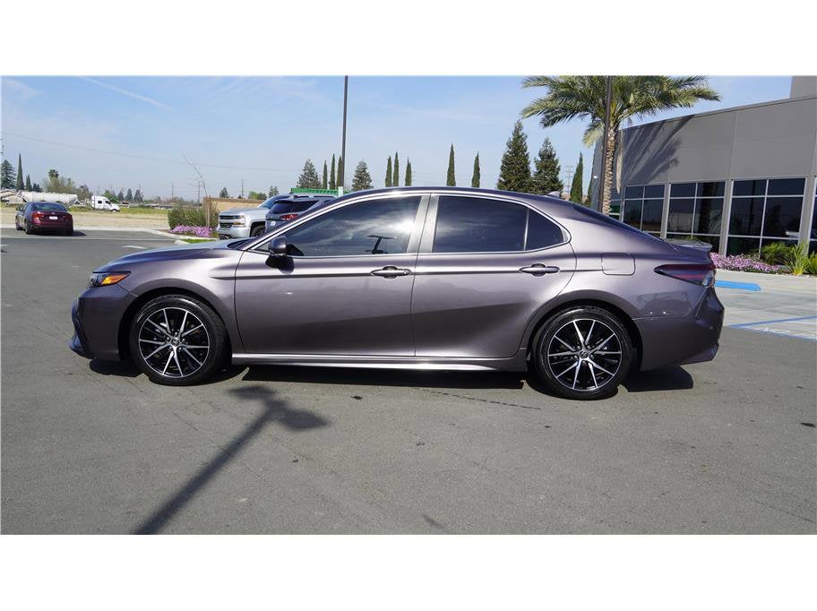 2022 Toyota Camry SE Sedan 4D