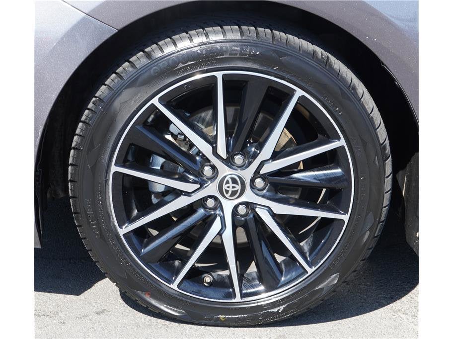 2024 Toyota Camry SE Sedan 4D