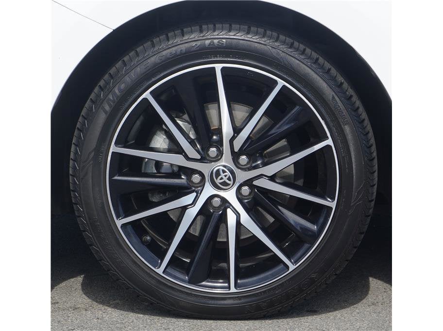 2021 Toyota Camry SE Sedan 4D