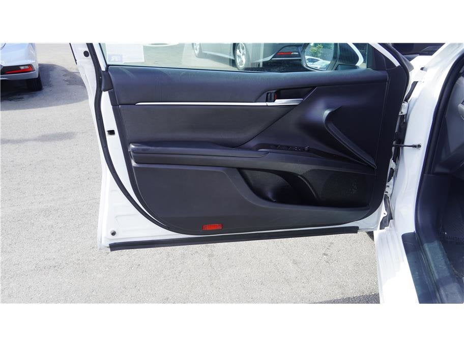 2021 Toyota Camry SE Sedan 4D