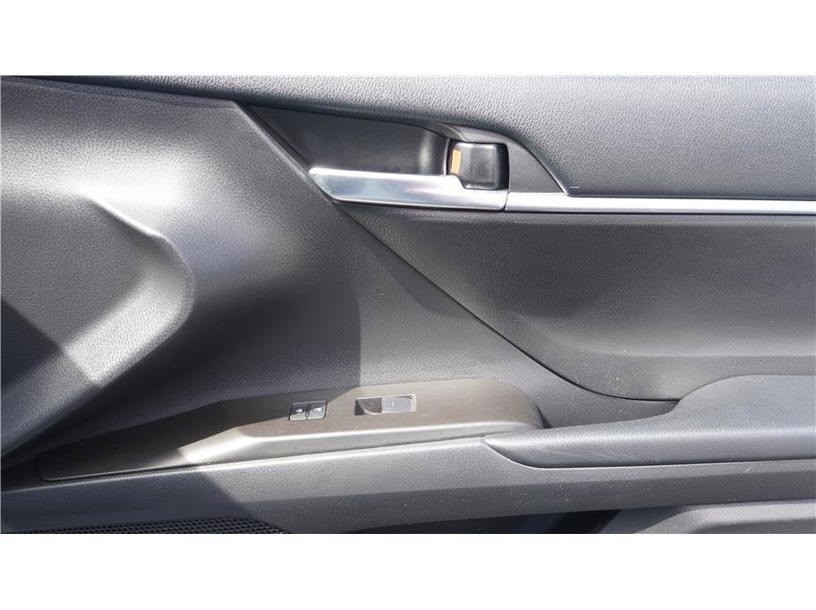 2021 Toyota Camry SE Sedan 4D
