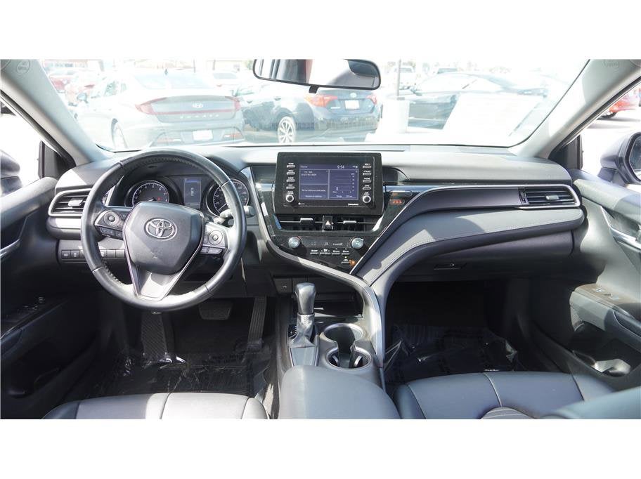 2021 Toyota Camry SE Sedan 4D
