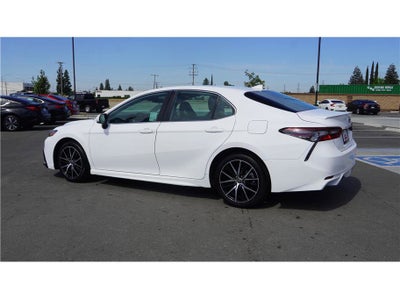 2021 Toyota Camry SE Sedan 4D