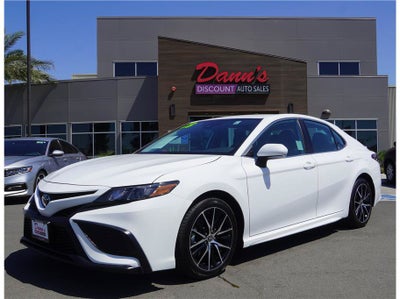 2023 Toyota Camry SE Sedan 4D