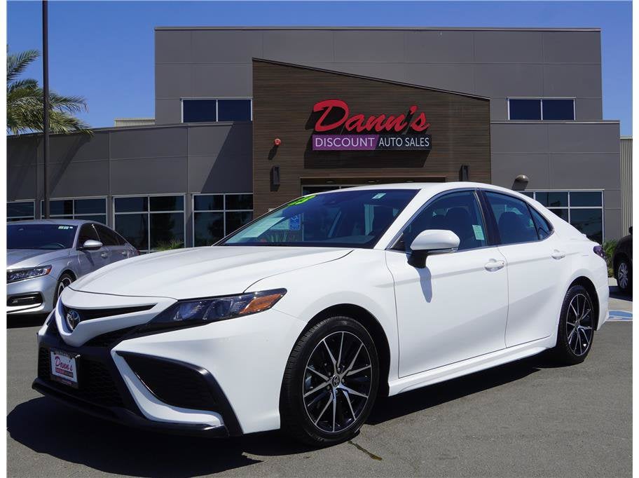 2023 Toyota Camry SE Sedan 4D