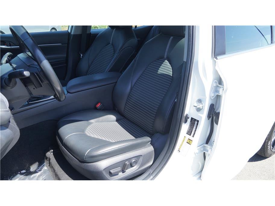 2023 Toyota Camry SE Sedan 4D