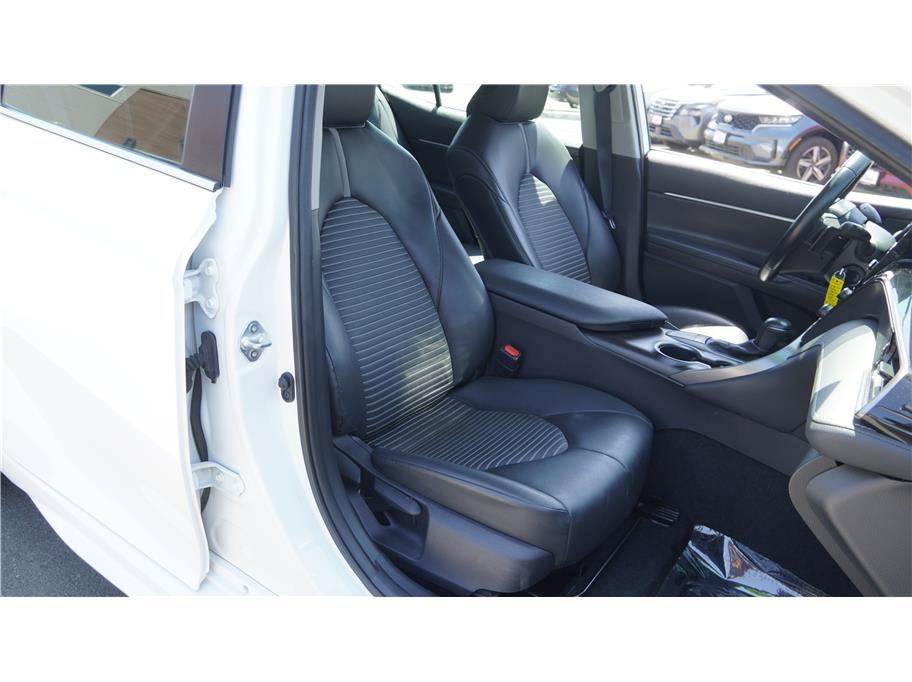 2023 Toyota Camry SE Sedan 4D