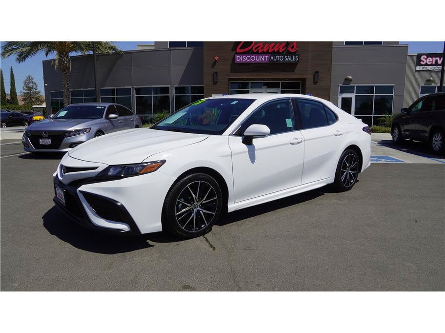2023 Toyota Camry SE Sedan 4D