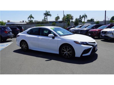 2023 Toyota Camry SE Sedan 4D