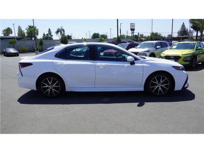 2023 Toyota Camry SE Sedan 4D