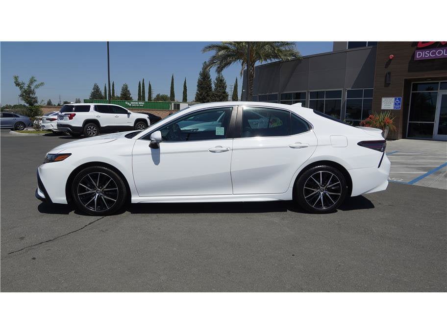 2023 Toyota Camry SE Sedan 4D