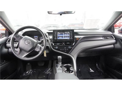 2024 Toyota Camry SE Sedan 4D