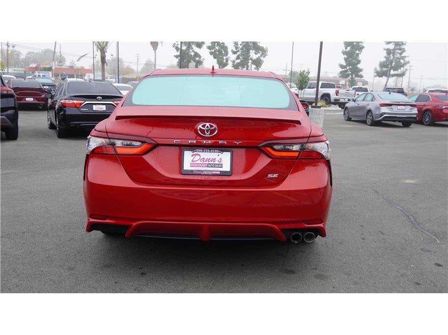 2024 Toyota Camry SE Sedan 4D