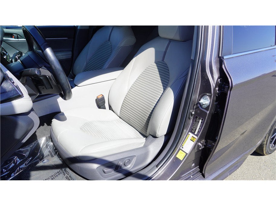 2021 Toyota Camry SE Sedan 4D