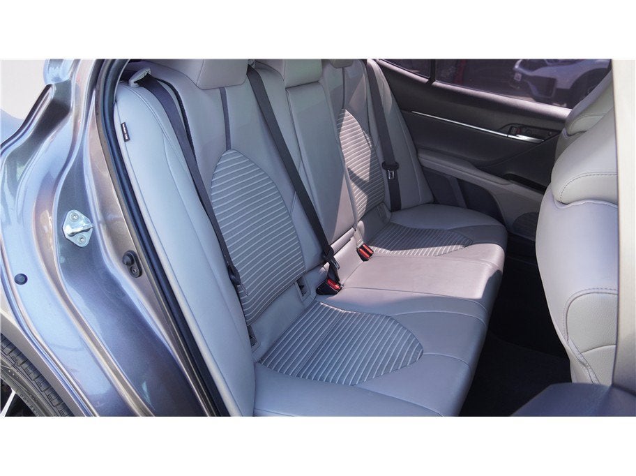2021 Toyota Camry SE Sedan 4D