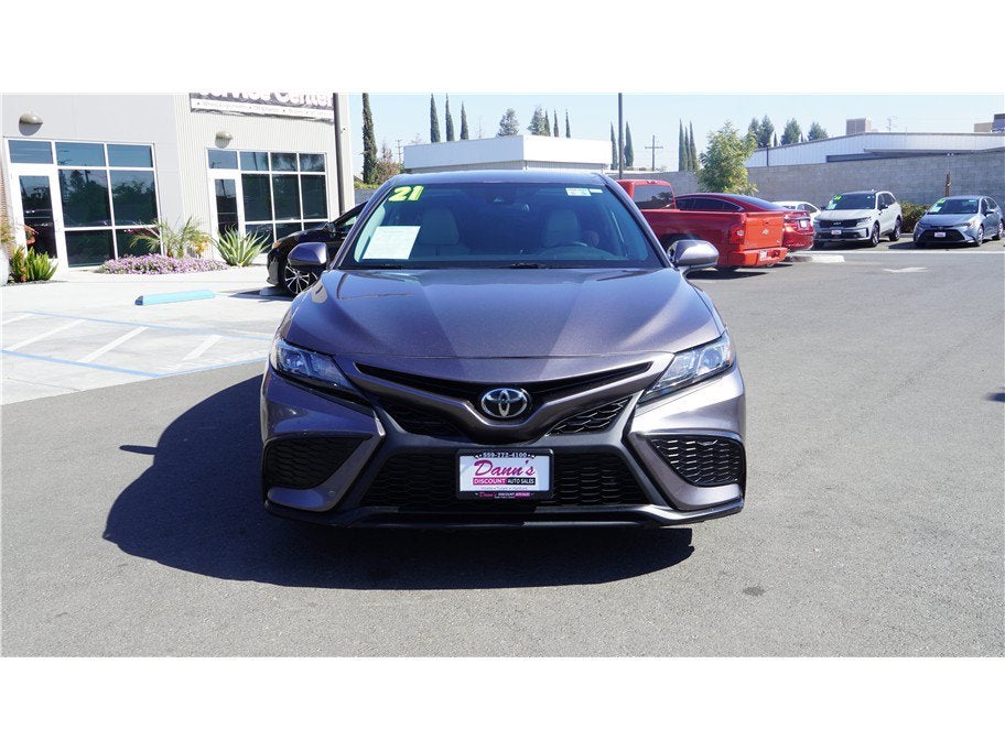 2021 Toyota Camry SE Sedan 4D
