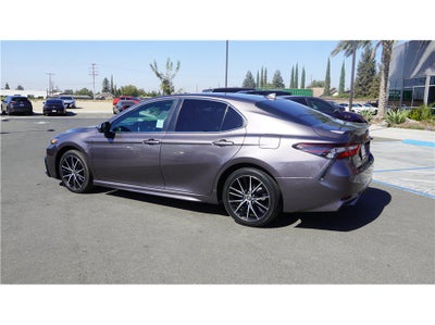 2021 Toyota Camry SE Sedan 4D