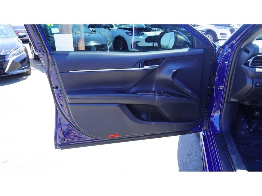 2023 Toyota Camry SE Sedan 4D